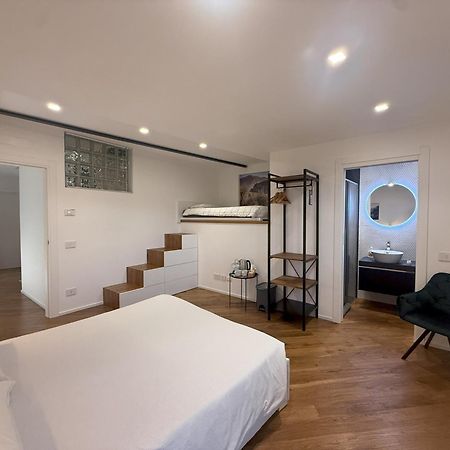 ארקו East West Room מראה חיצוני תמונה