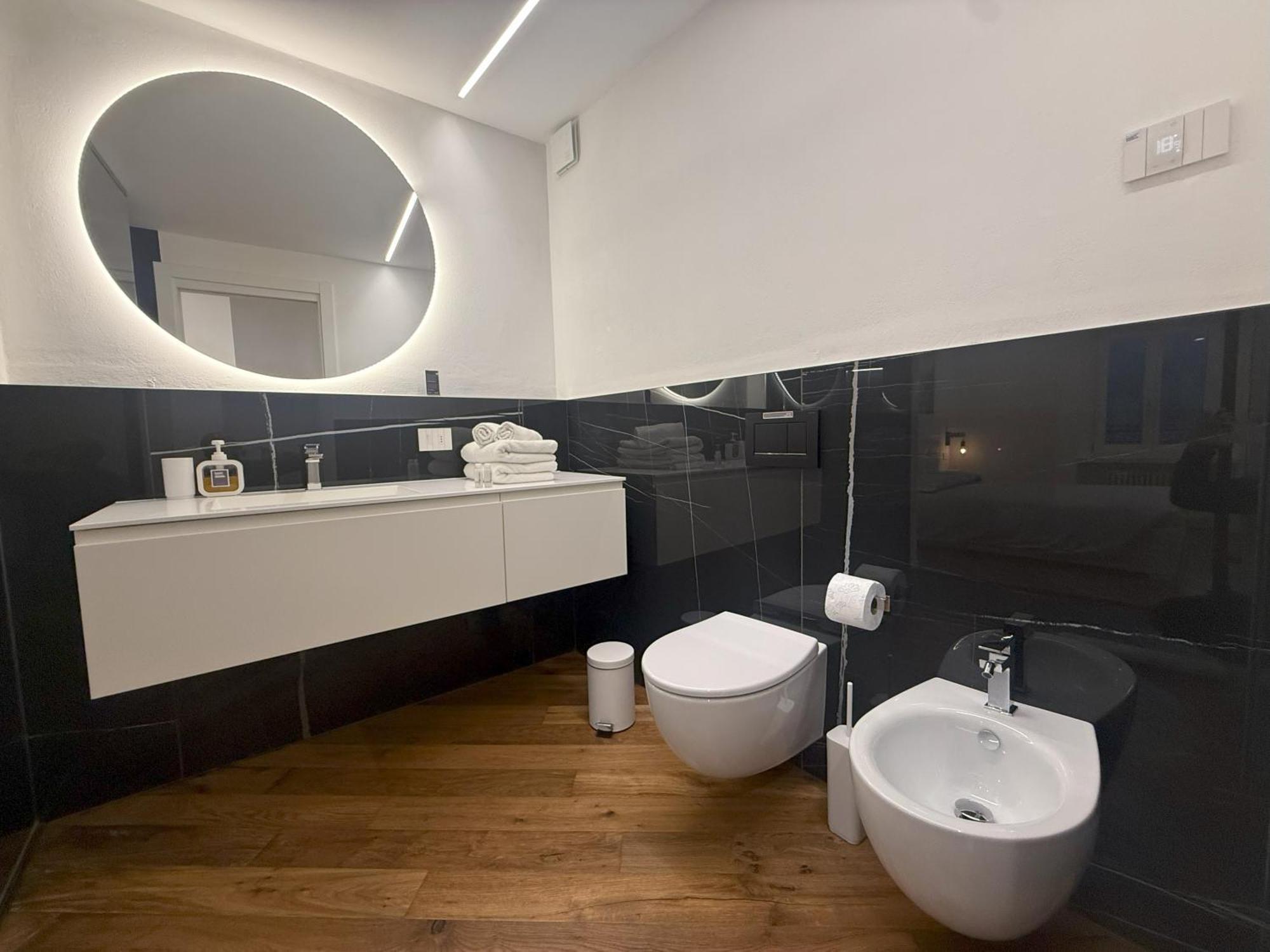 ארקו East West Room מראה חיצוני תמונה
